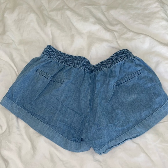 🍂3/$15 Saks Fifth Shorts - Picture 4 of 8